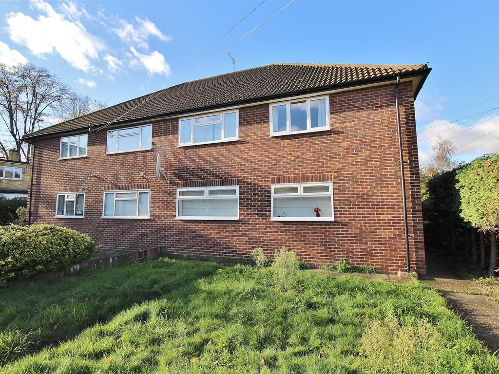 Lismore Close Isleworth TW7  