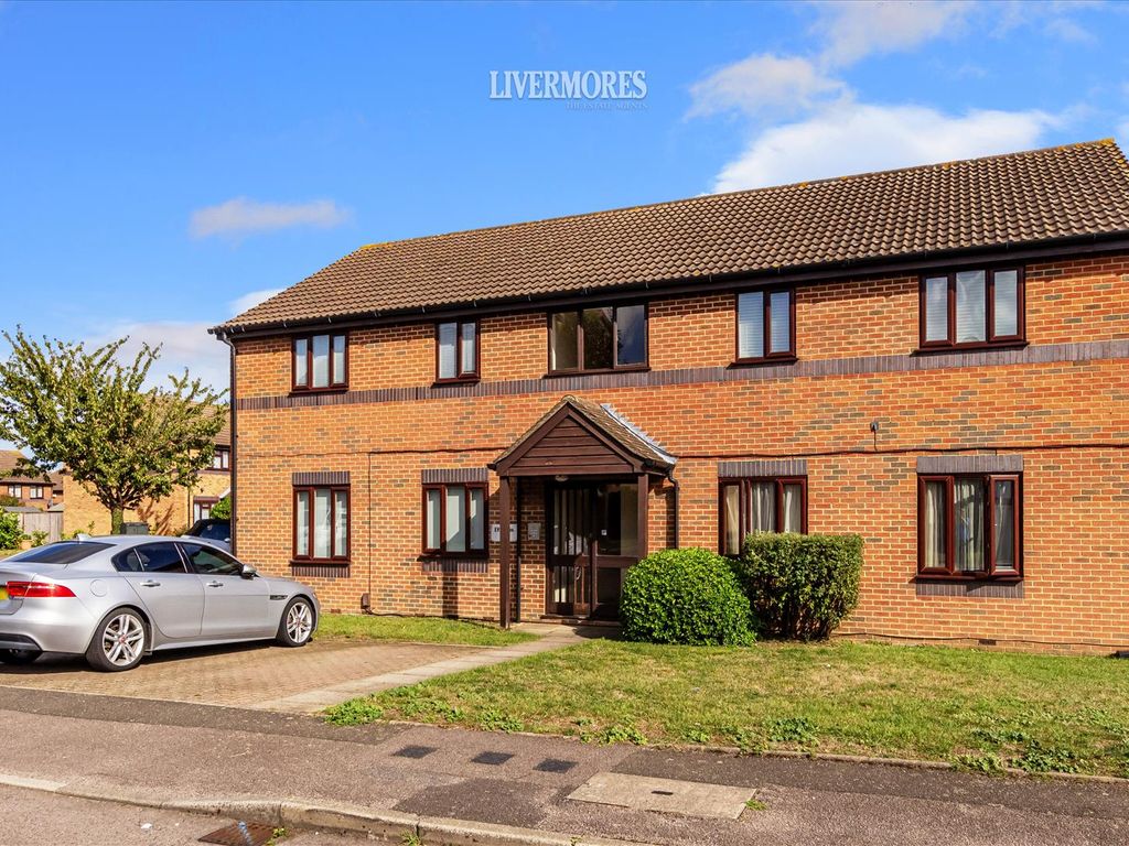 1 bed flat for sale in Woodfall Drive, Crayford, Kent DA1, £215,000