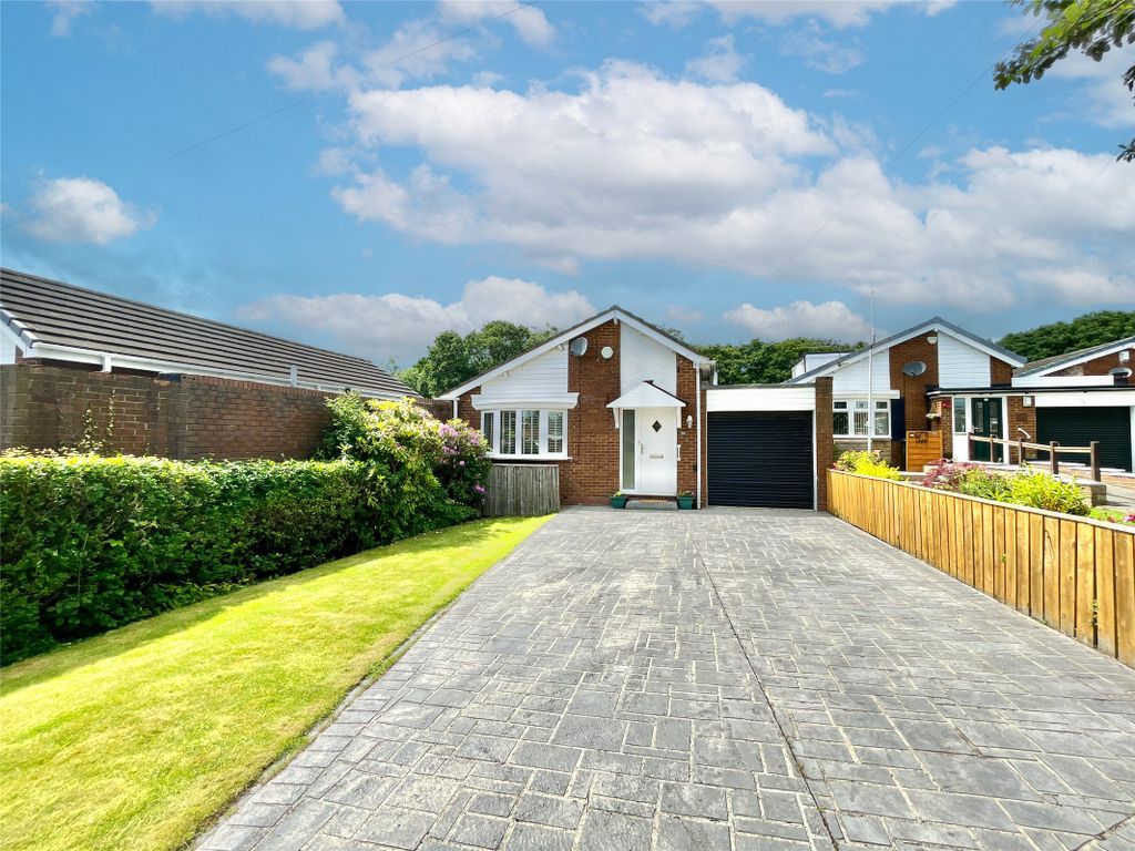 2 bed bungalow for sale in Neptune Road, Dumpling Hall Estate NE15, £