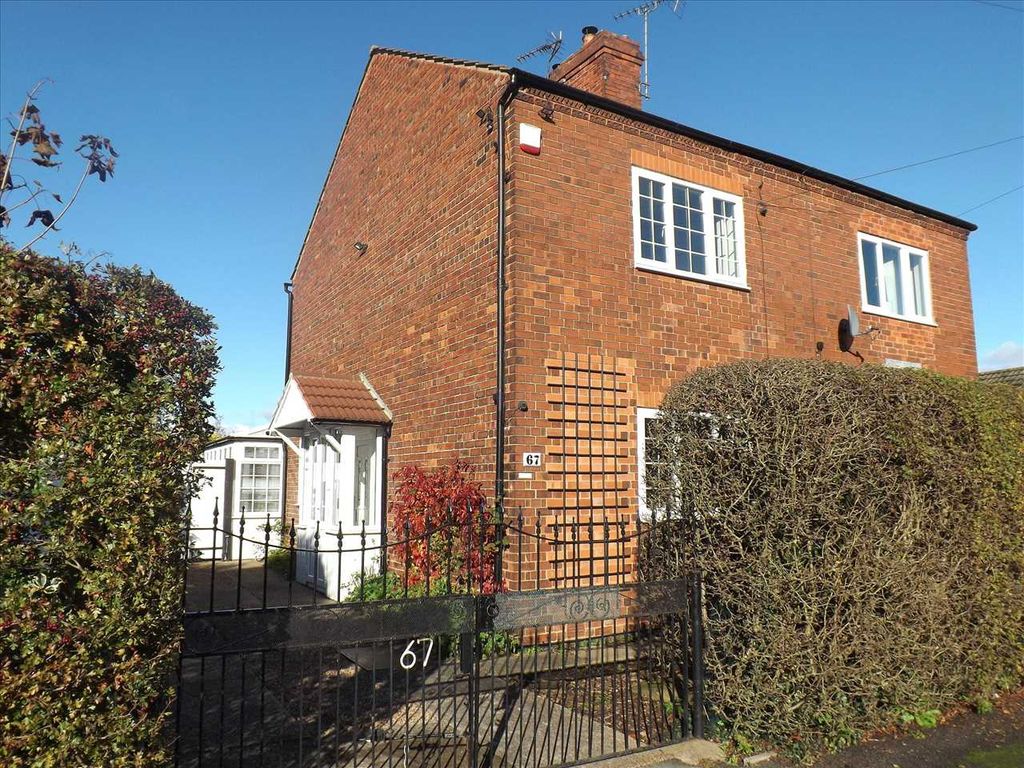 2 bed semidetached house for sale in Gray Street, Clowne, Chesterfield