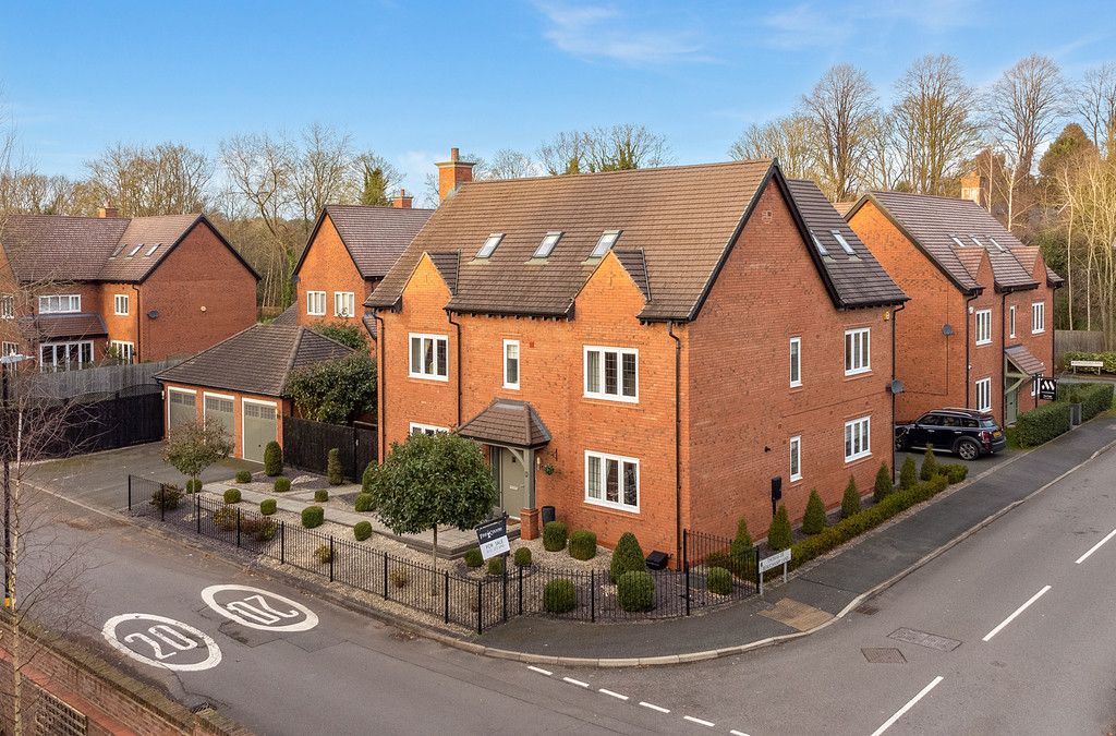 5 bed detached house for sale in Thomas De Beauchamp Lane Sutton