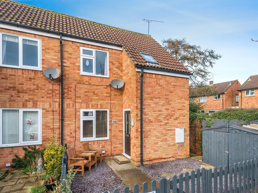 3 bed end terrace house for sale in Shenton Close, Stratton St