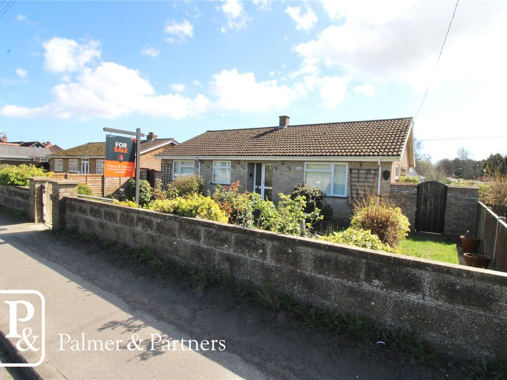 3 bed bungalow for sale in Leiston Road, Knodishall, Saxmundham