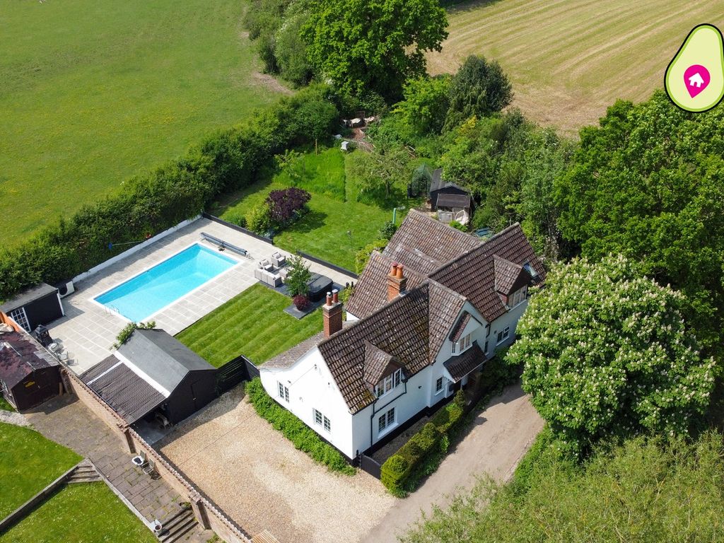 4 bed detached house for sale in Grange Lane, Beenham, Reading RG7, £