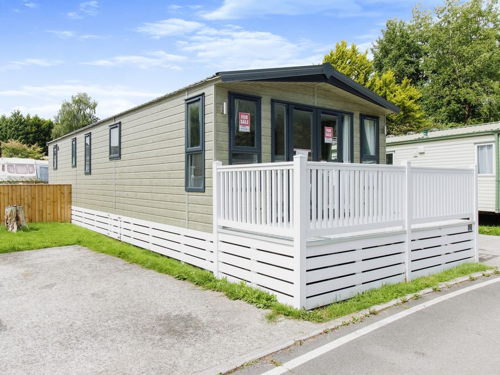 2 bed mobile/park home for sale in Lemonford Caravan Park, Bickington