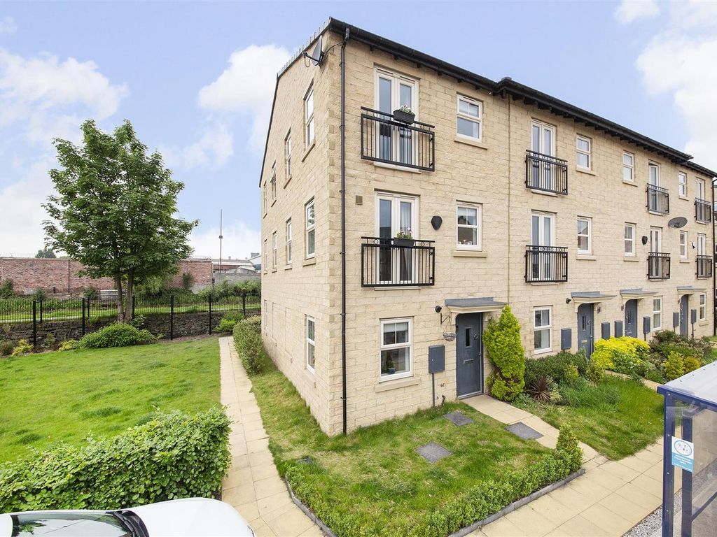 2 bed end terrace house for sale in Holts Crest Way, Leeds, West Yorkshire LS12 Zoopla