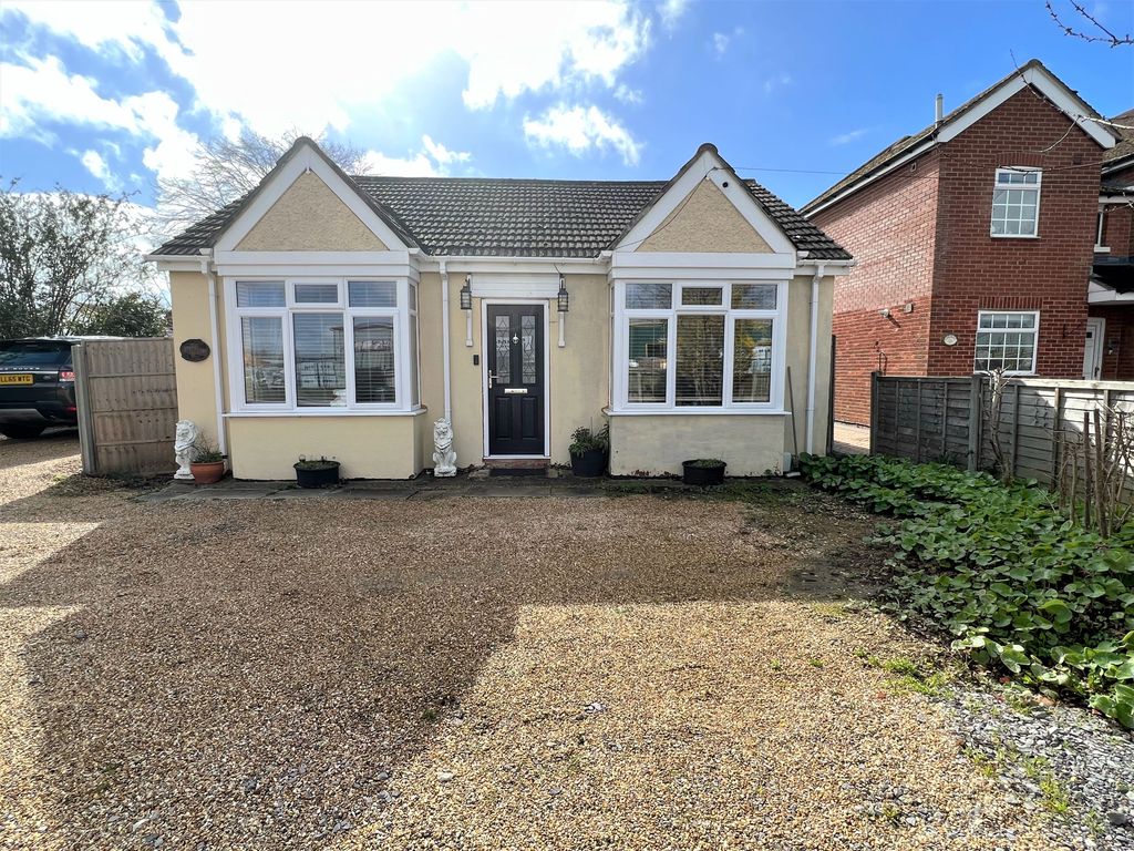 3 bed detached bungalow for sale in Fareham Road, Gosport PO13 Zoopla