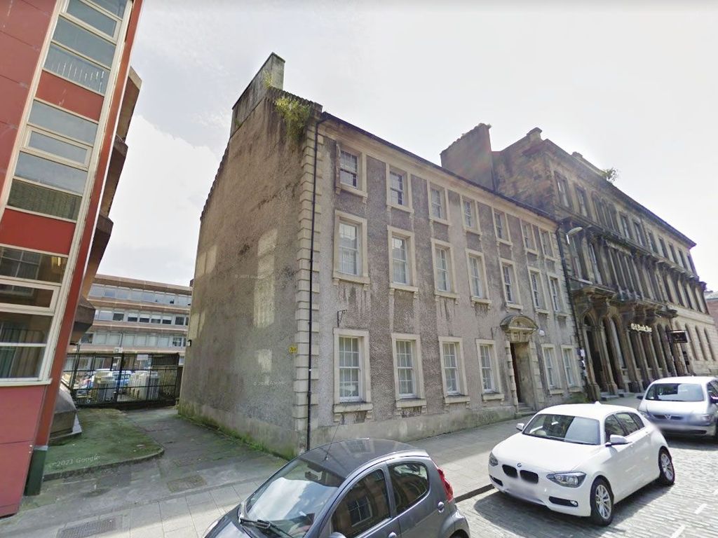 7, William Street, Flat E, Greenock PA151BT PA15