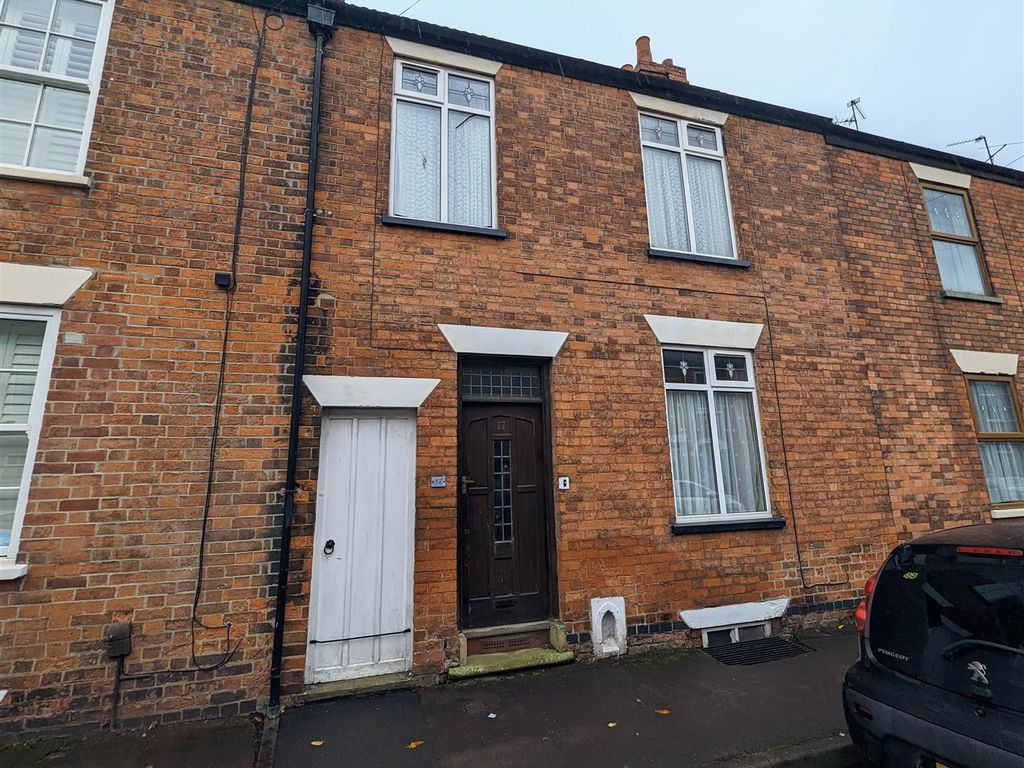 3 bed terraced house for sale in Whitfield Street, Newark NG24, £