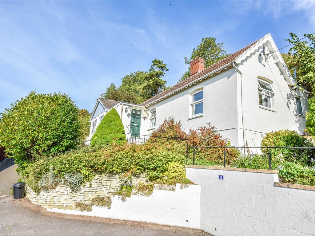 2 bed detached bungalow for sale in Westridge Road, WottonUnderEdge