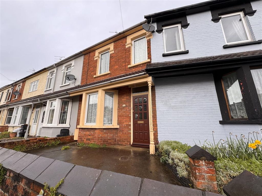 2 bed terraced house for sale in Wootton Bassett Road, Swindon SN1, £