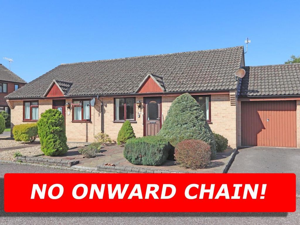 2 bed semidetached bungalow for sale in Beech Croft, Cullompton EX15, £230,000 Zoopla