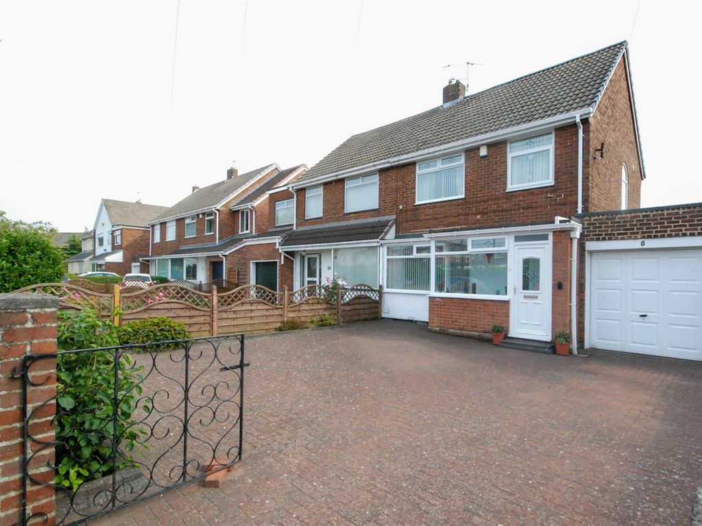 3 bed semidetached house for sale in North Drive, Cleadon, Sunderland