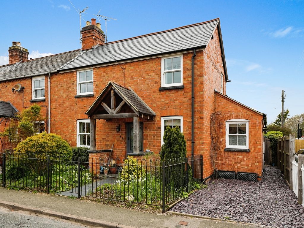 3 bed end terrace house for sale in Main Street, Sedgeberrow, Evesham