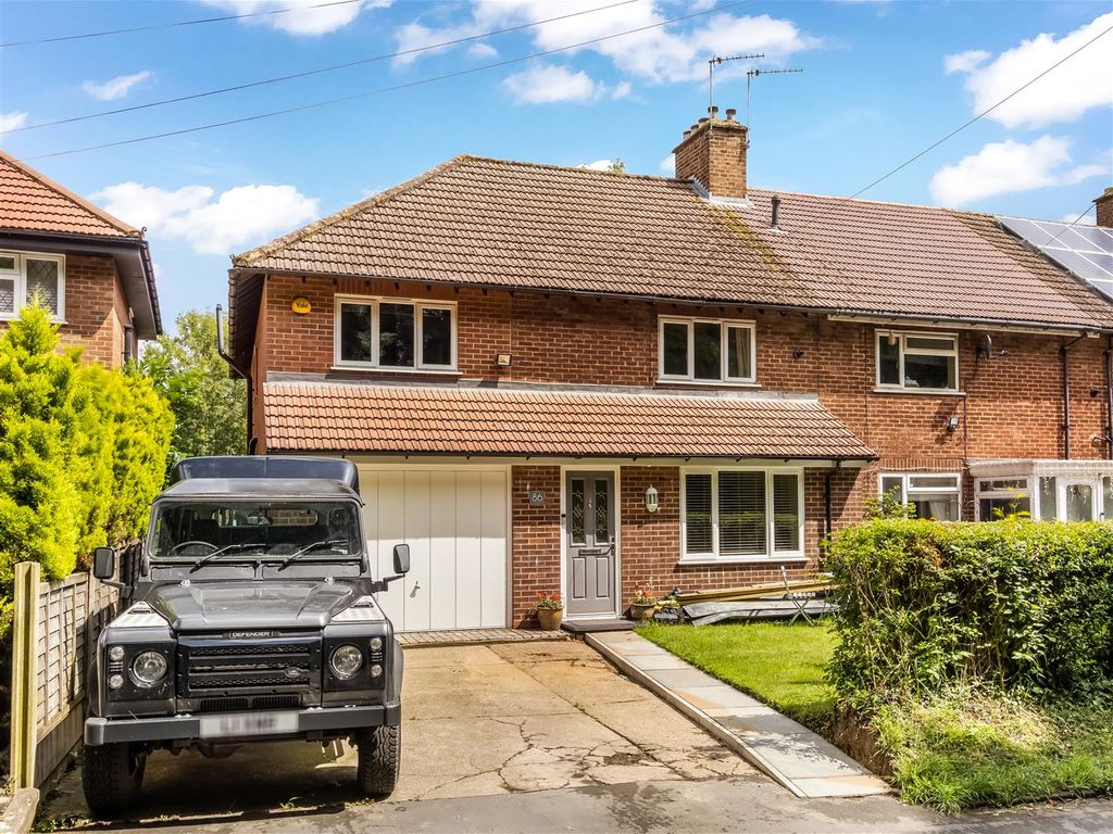 4 bed end terrace house for sale in Dellsome Lane, Welham Green, Herts