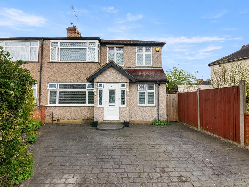 4 bed end terrace house for sale in Oakleigh Road, Uxbridge UB10, £