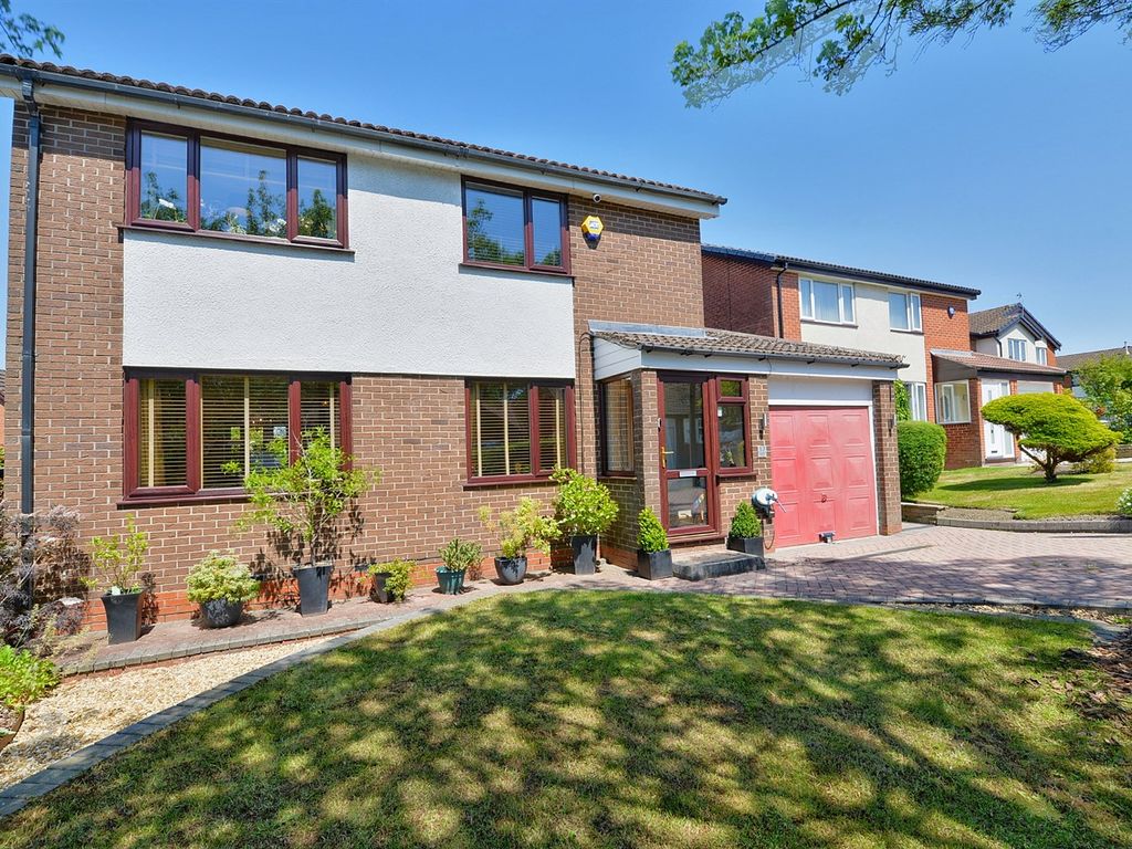 4 bed detached house for sale in Leighton Drive, Marple Bridge, Marple