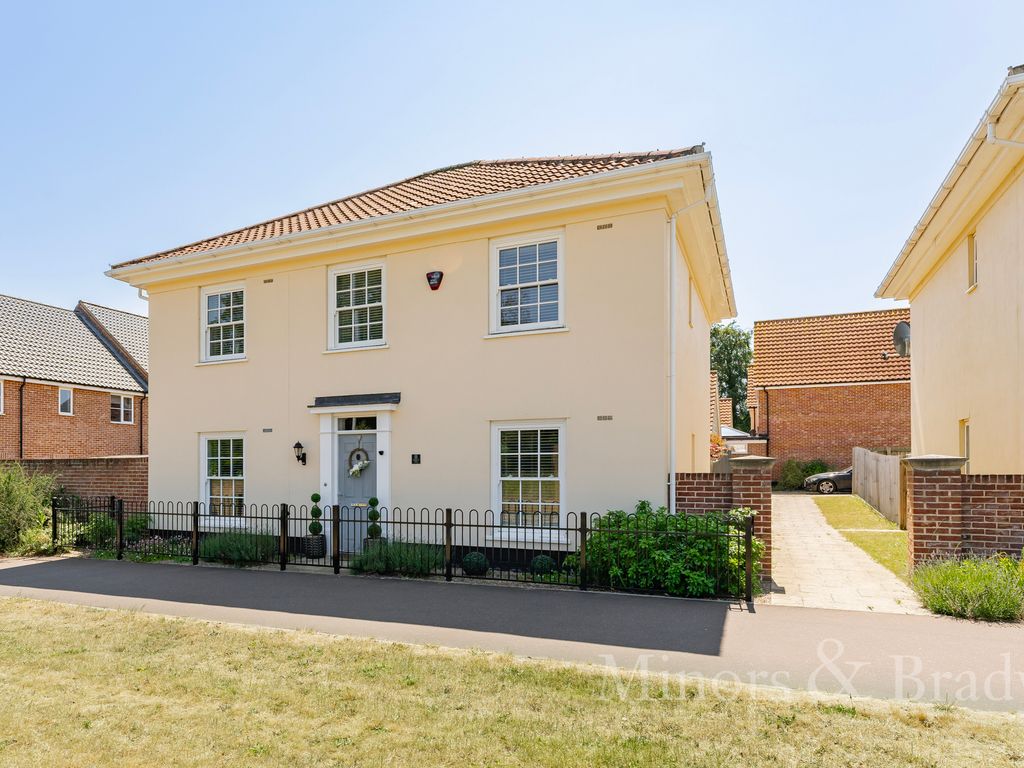 4 bed detached house for sale in Mallard Way, Sprowston, Norwich NR7