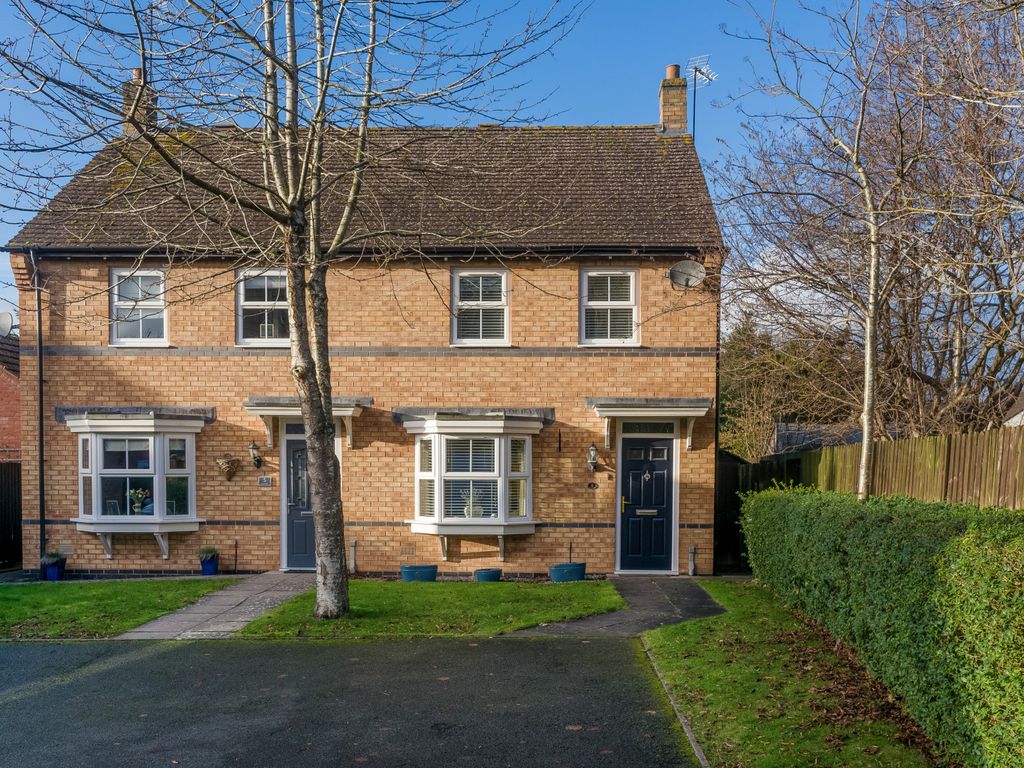 3 bed semidetached house to rent in Coopers Close, StratfordUponAvon