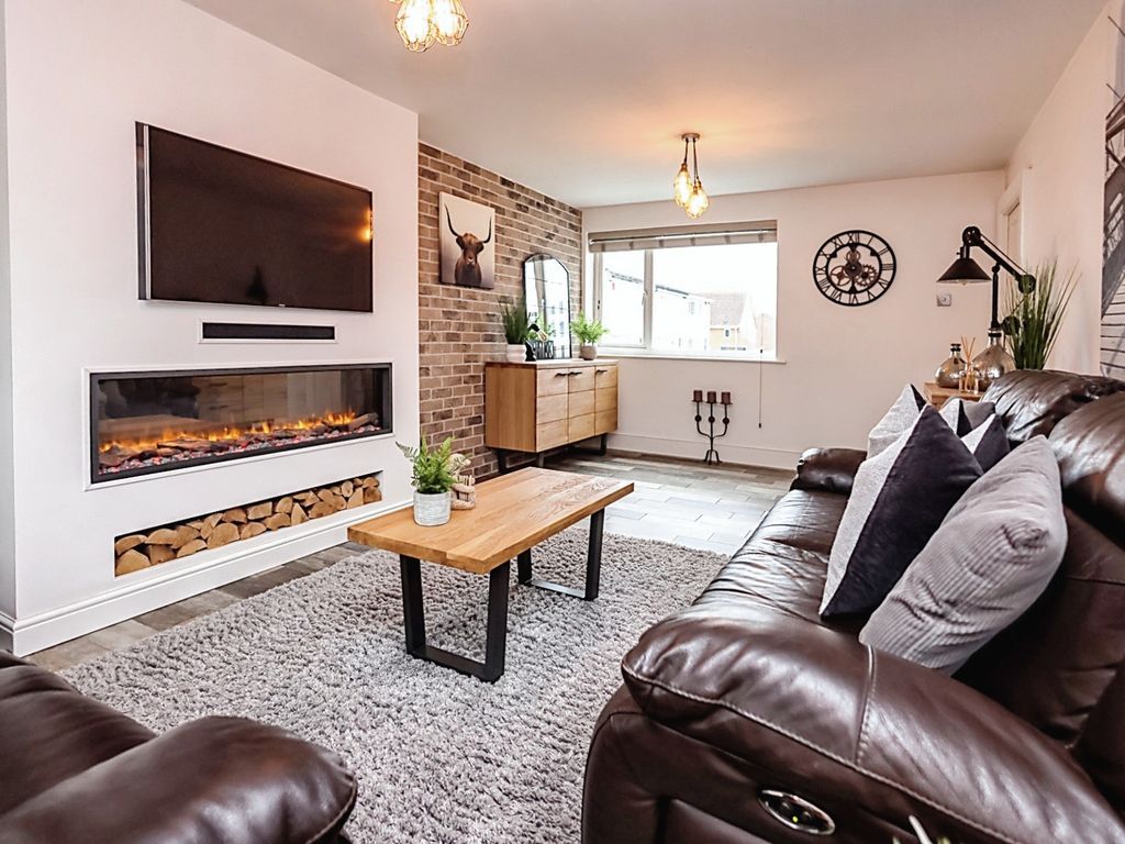 3 bed end terrace house for sale in Lundy View, Birmingham, West