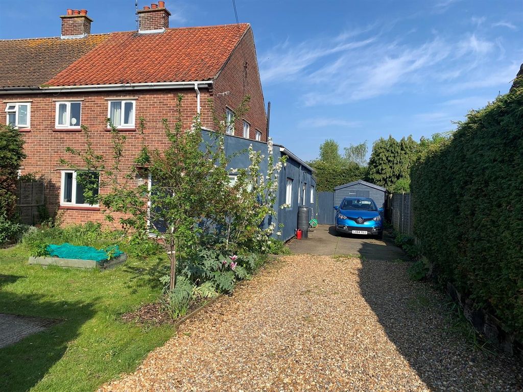 4 bed semidetached house for sale in Priory Crescent, Binham, Fakenham