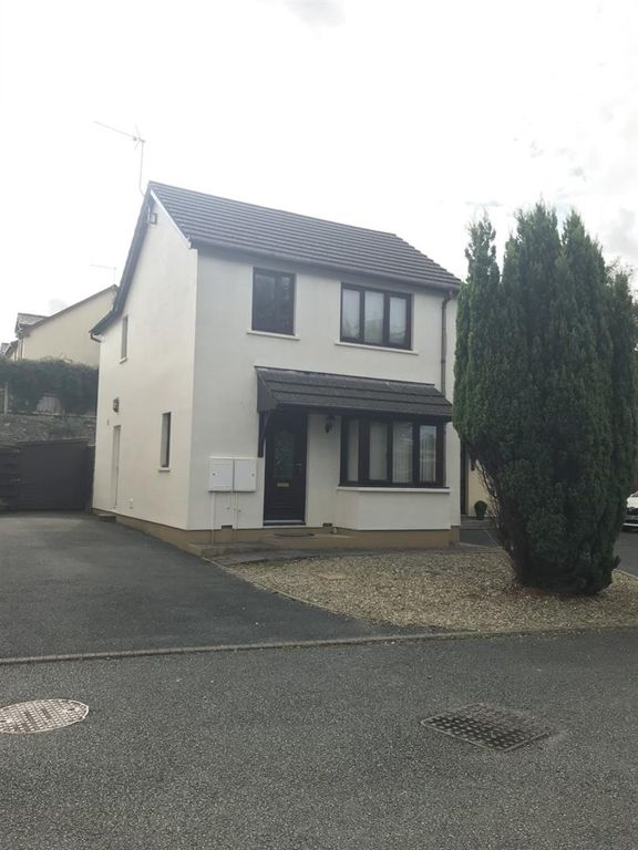 3 bed detached house to rent in Two Penny Hay Close, Pembroke SA71, £