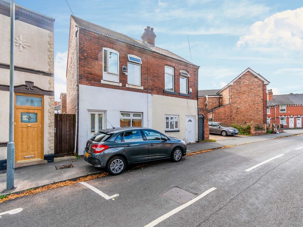 4 bed semidetached house for sale in Brunswick Park Road, Wednesbury