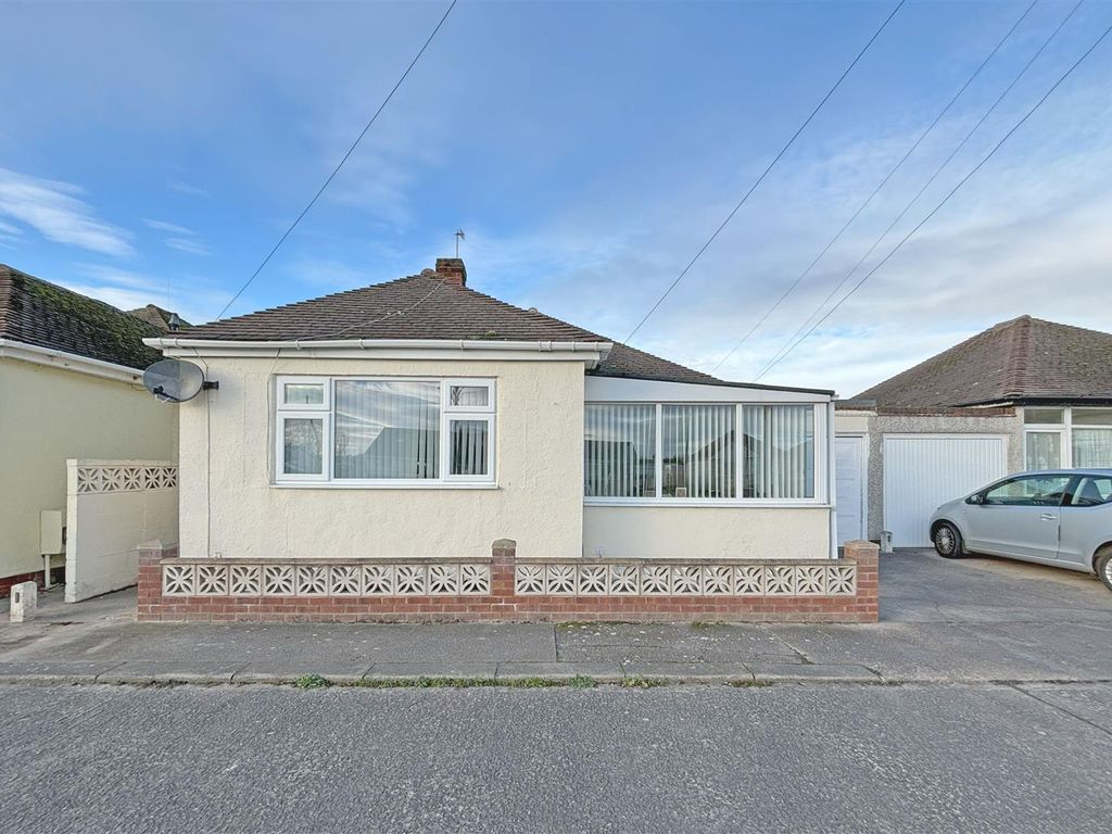 2 bed detached bungalow for sale in Foryd Road, Kinmel Bay, Conwy LL18