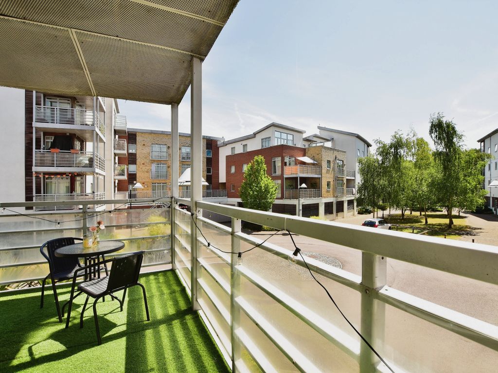 2 bed flat for sale in Kingfisher Meadow, Maidstone ME16 Zoopla