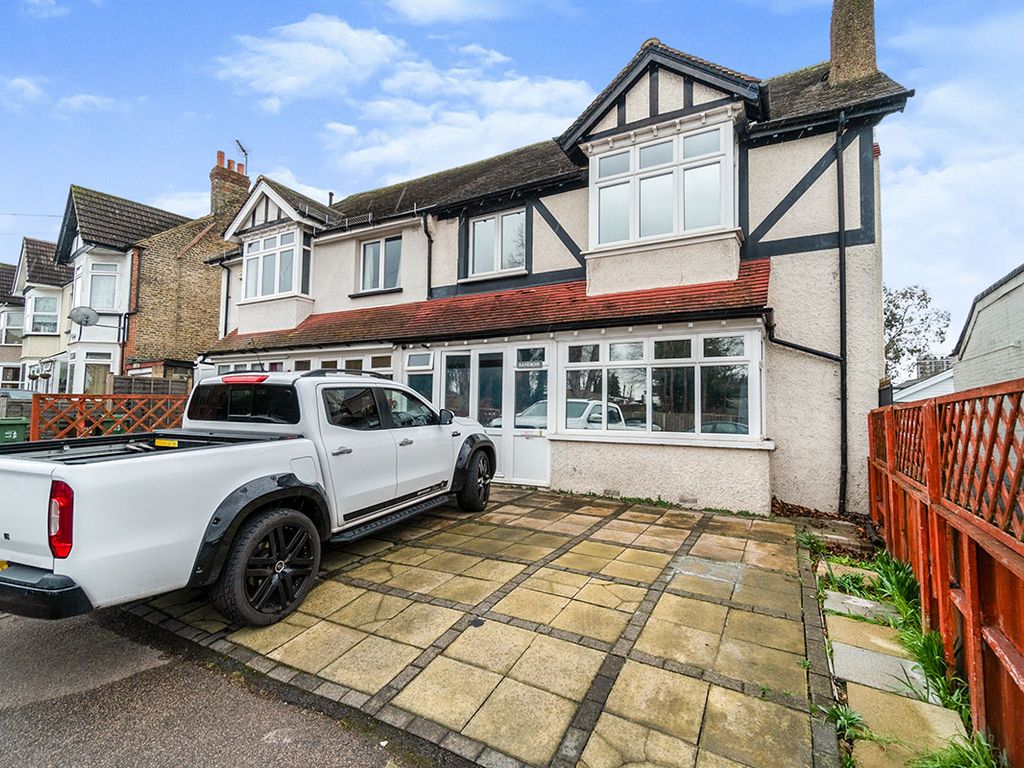 4 bed semidetached house for sale in Milton Road, Wallington SM6 Zoopla
