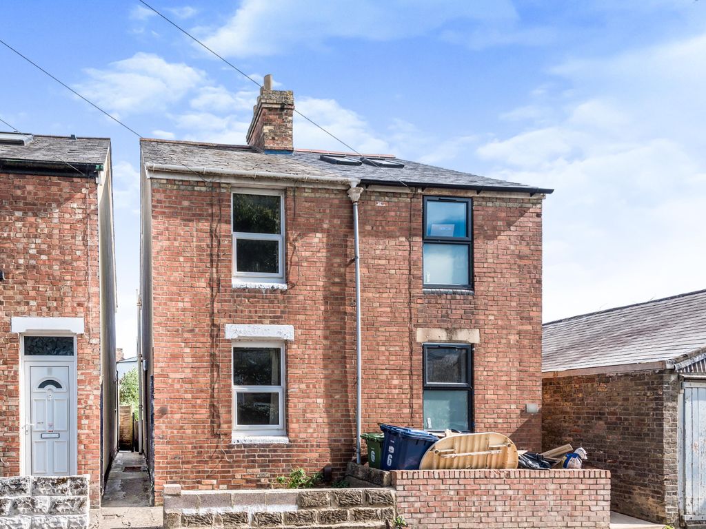 2 bed semidetached house for sale in Stewart Street, Oxford