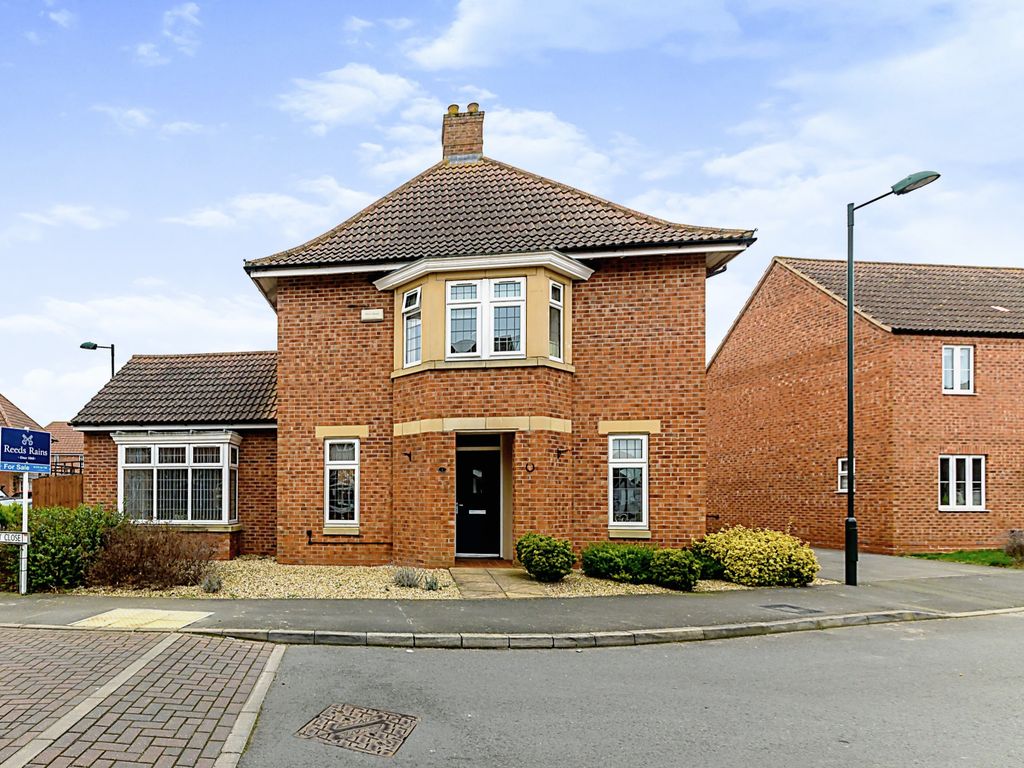 4 bed detached house for sale in Amberley Close, Scartho Top, Grimsby