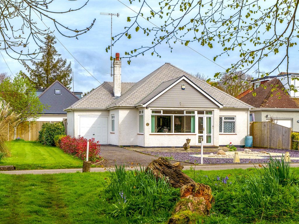 2 bed bungalow for sale in Little Paddocks, Ferring, Worthing, West