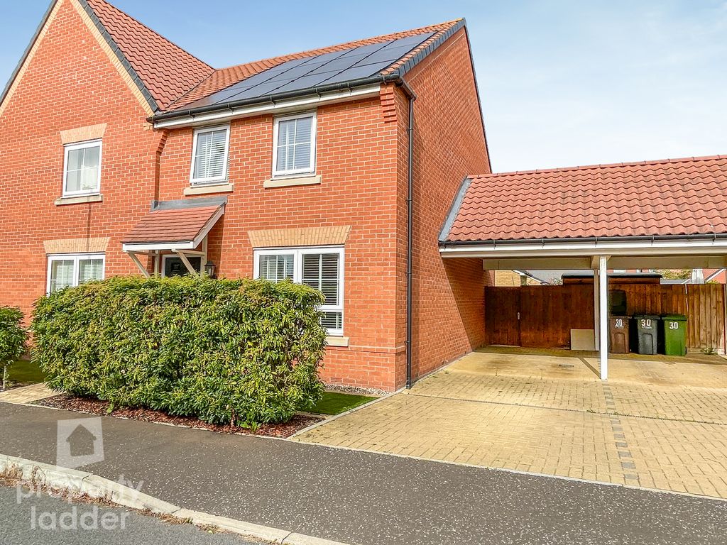 3 bed semidetached house for sale in Union Road, Aylsham, Norwich NR11