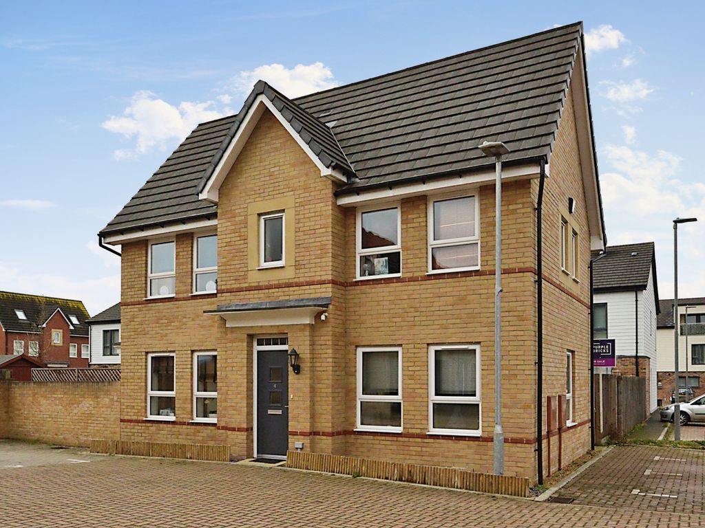 3 bed detached house for sale in Tarka Mews, Broughton, Milton Keynes
