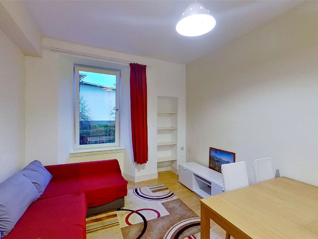 1 bed flat to rent in Caledonian Crescent, Edinburgh EH11, £900 pcm