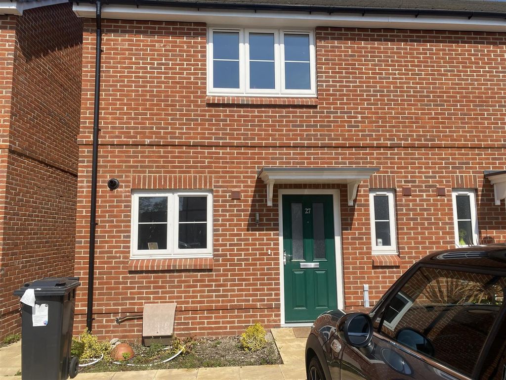 3 bed semidetached house for sale in Benham Place, Tadley RG26 Zoopla