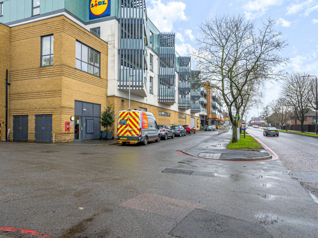 2 bed flat to rent in Glebe Way, West Wickham BR4 Zoopla