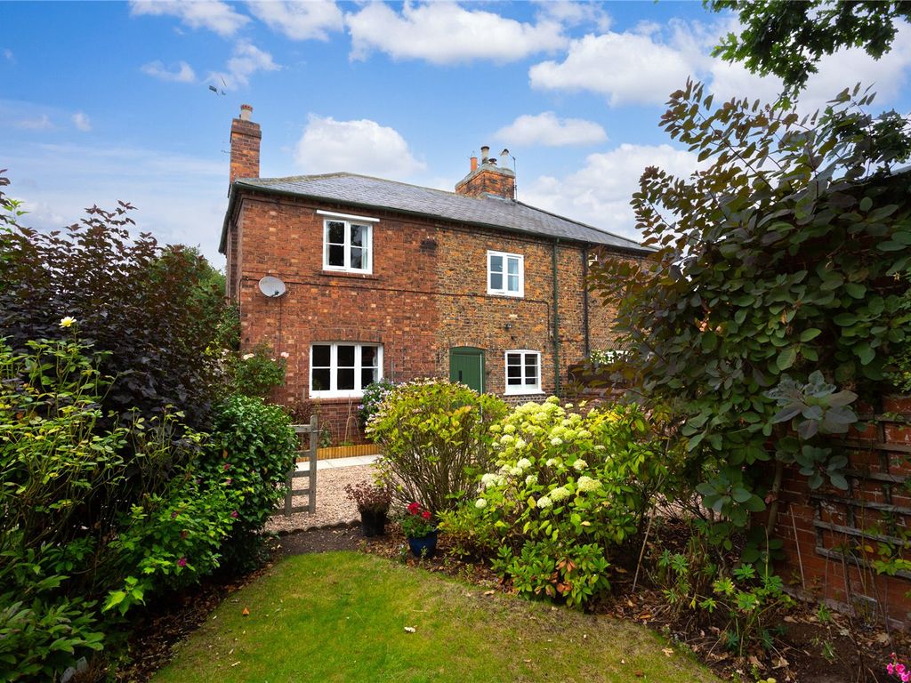 2 bed semidetached house for sale in Church Cottages, Main Street