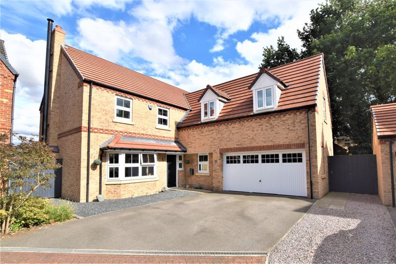 5 bed detached house for sale in Buttercup Way, North Hykeham, Lincoln
