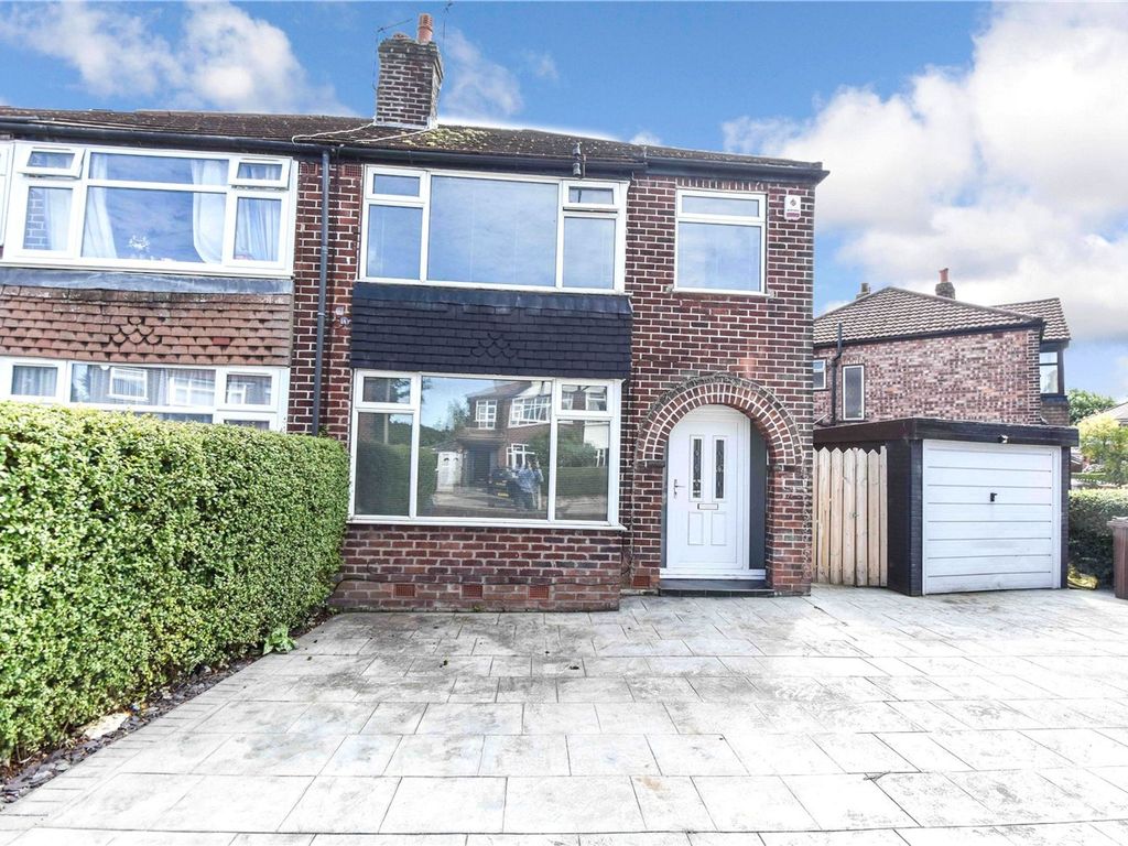 3 bed semidetached house for sale in Swinton Crescent, Bury BL9, £