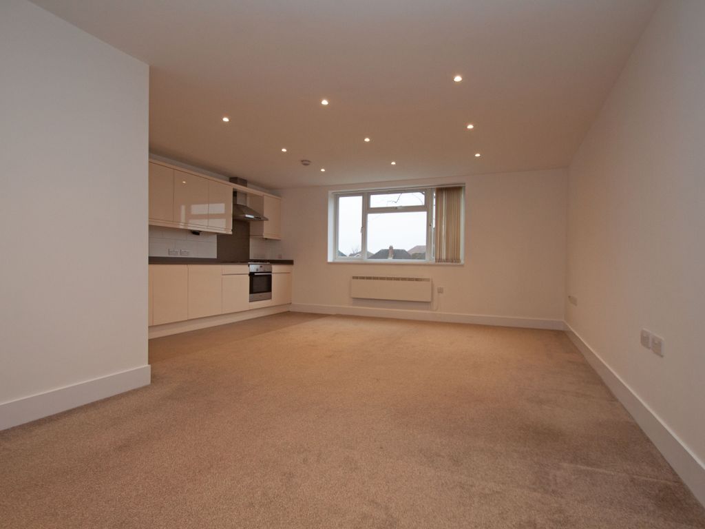 1 bed flat to rent in Chase Road, Oakwood N14 Zoopla