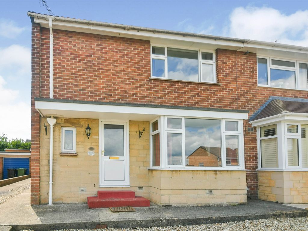 3 bed semidetached house for sale in Avonmead, Swindon SN25 Zoopla