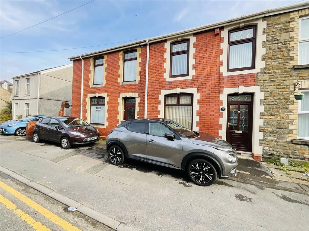 3 bed town house for sale in Panteg, Llanelli SA15 Zoopla