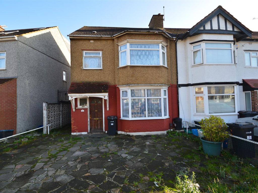 3 bed property for sale in Ashurst Drive, Ilford IG2, £550,000 Zoopla