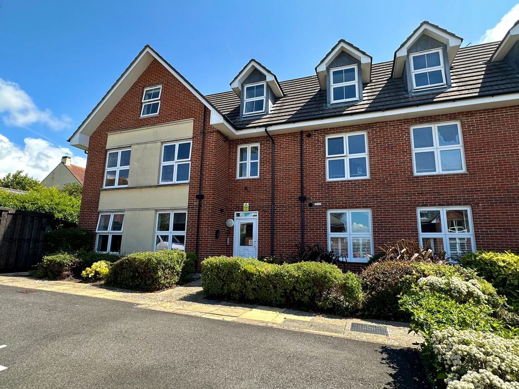 2 bed flat for sale in Dorchester Road, Weymouth DT3, £180,000 Zoopla