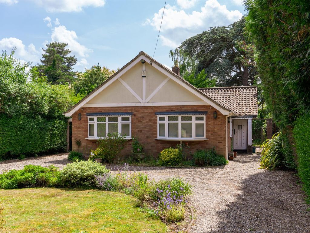 3 bed detached bungalow for sale in Harford Manor Close, Norwich NR2