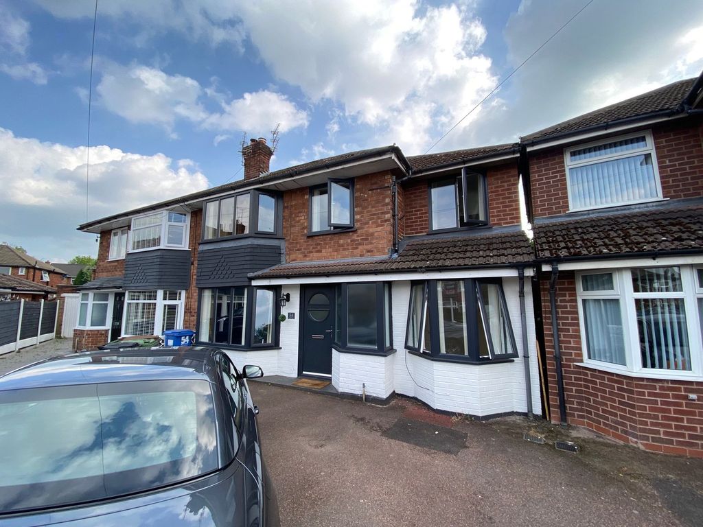 4 bed semidetached house for sale in St. Austell Drive, Cheadle SK8