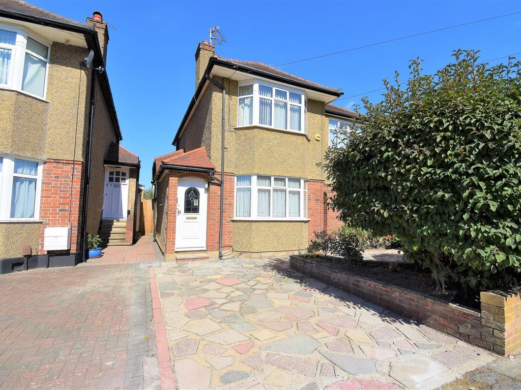 2 bed for sale in Lime Grove, Ruislip HA4 Zoopla
