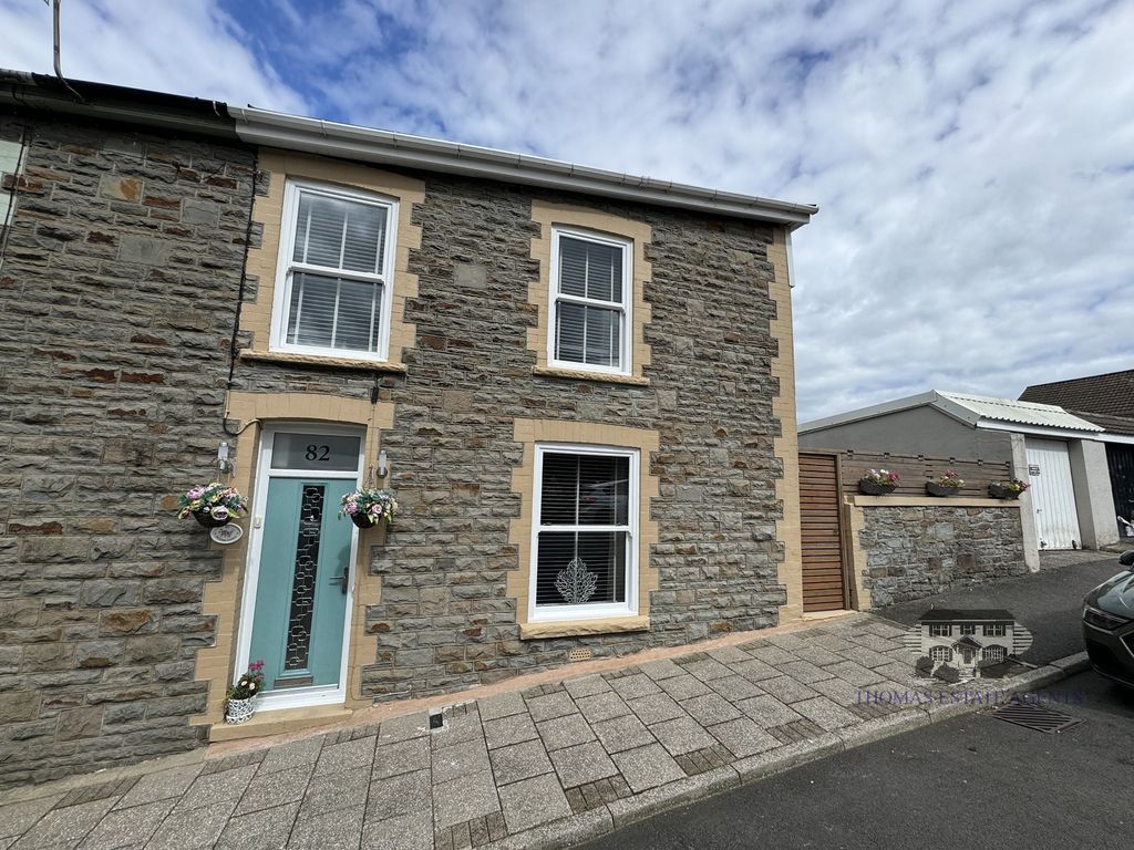 4 bed end terrace house for sale in Hughes Street, Penygraig, Tonypandy